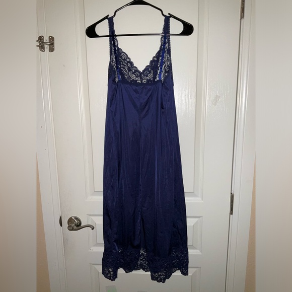 Vintage Slip - Picture 5 of 7